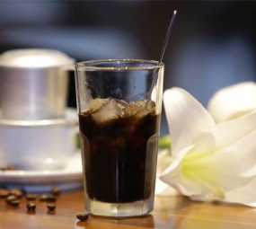 Cà phê phin đen/ sữa