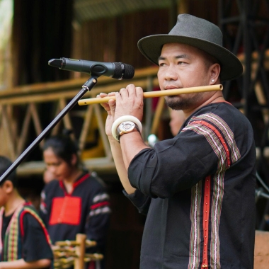 Nghệ nhân Akŏ Ea